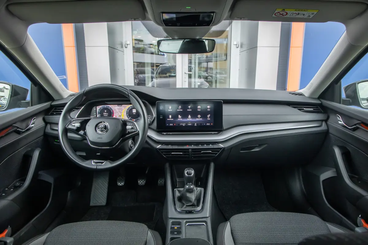 1.0 TSI Ambition | Apple Carplay/Android Auto | Cruise control | Navigatie | Digitaal dashboard | Parkeersensoren | Apple Carplay/Android Auto|telefoonintegratie premium | Keyless start | Me