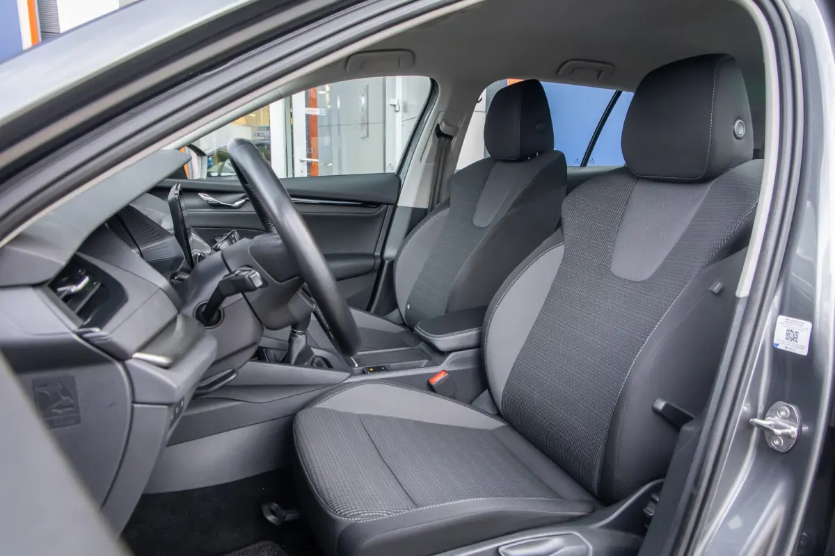 1.0 TSI Ambition | Apple Carplay/Android Auto | Cruise control | Navigatie | Digitaal dashboard | Parkeersensoren | Apple Carplay/Android Auto|telefoonintegratie premium | Keyless start | Me
