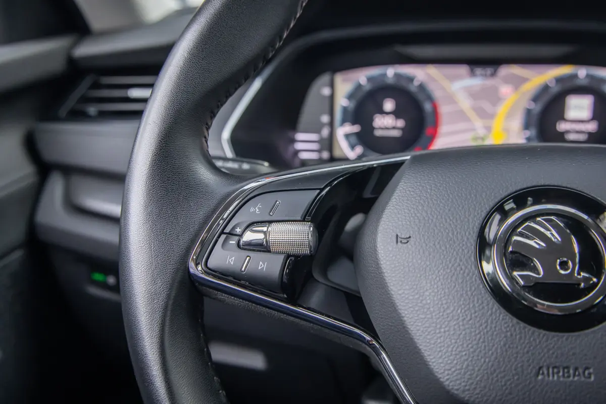 1.0 TSI Ambition | Apple Carplay/Android Auto | Cruise control | Navigatie | Digitaal dashboard | Parkeersensoren | Apple Carplay/Android Auto|telefoonintegratie premium | Keyless start | Me