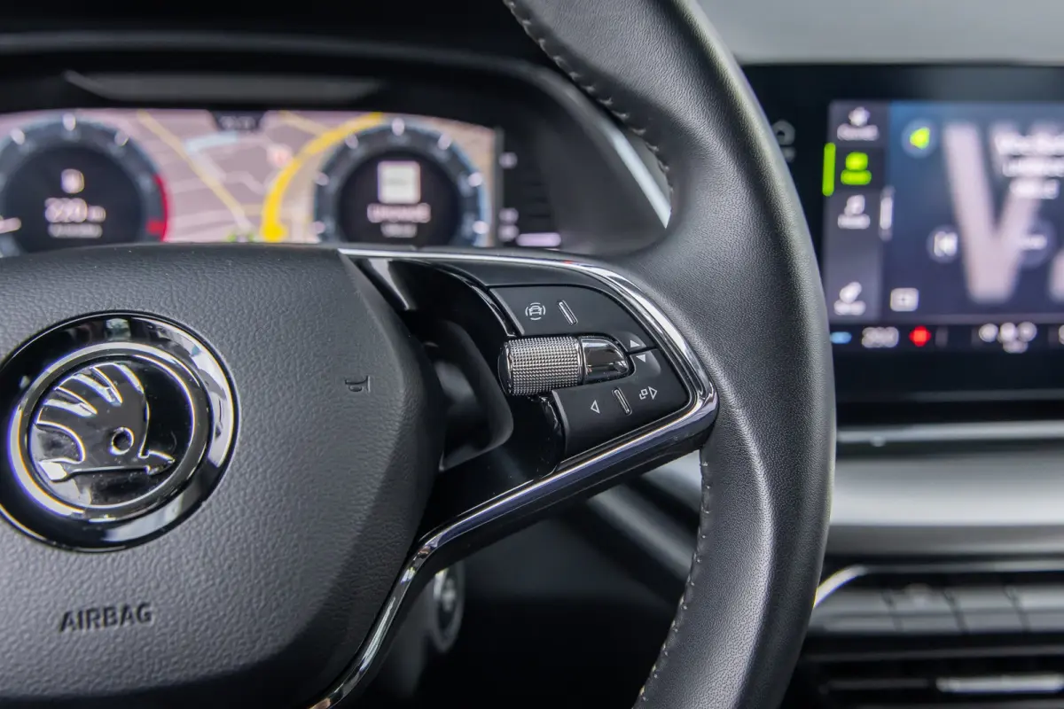 1.0 TSI Ambition | Apple Carplay/Android Auto | Cruise control | Navigatie | Digitaal dashboard | Parkeersensoren | Apple Carplay/Android Auto|telefoonintegratie premium | Keyless start | Me