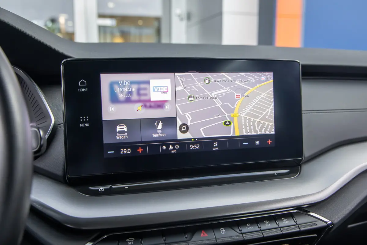 1.0 TSI Ambition | Apple Carplay/Android Auto | Cruise control | Navigatie | Digitaal dashboard | Parkeersensoren | Apple Carplay/Android Auto|telefoonintegratie premium | Keyless start | Me