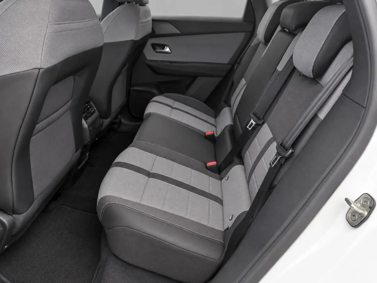 1.2 Turbo Hybrid Business Edition Automaat | Navi | elektr klep | LMV | Cruise | Apple CarPlay/Android Auto | Camera