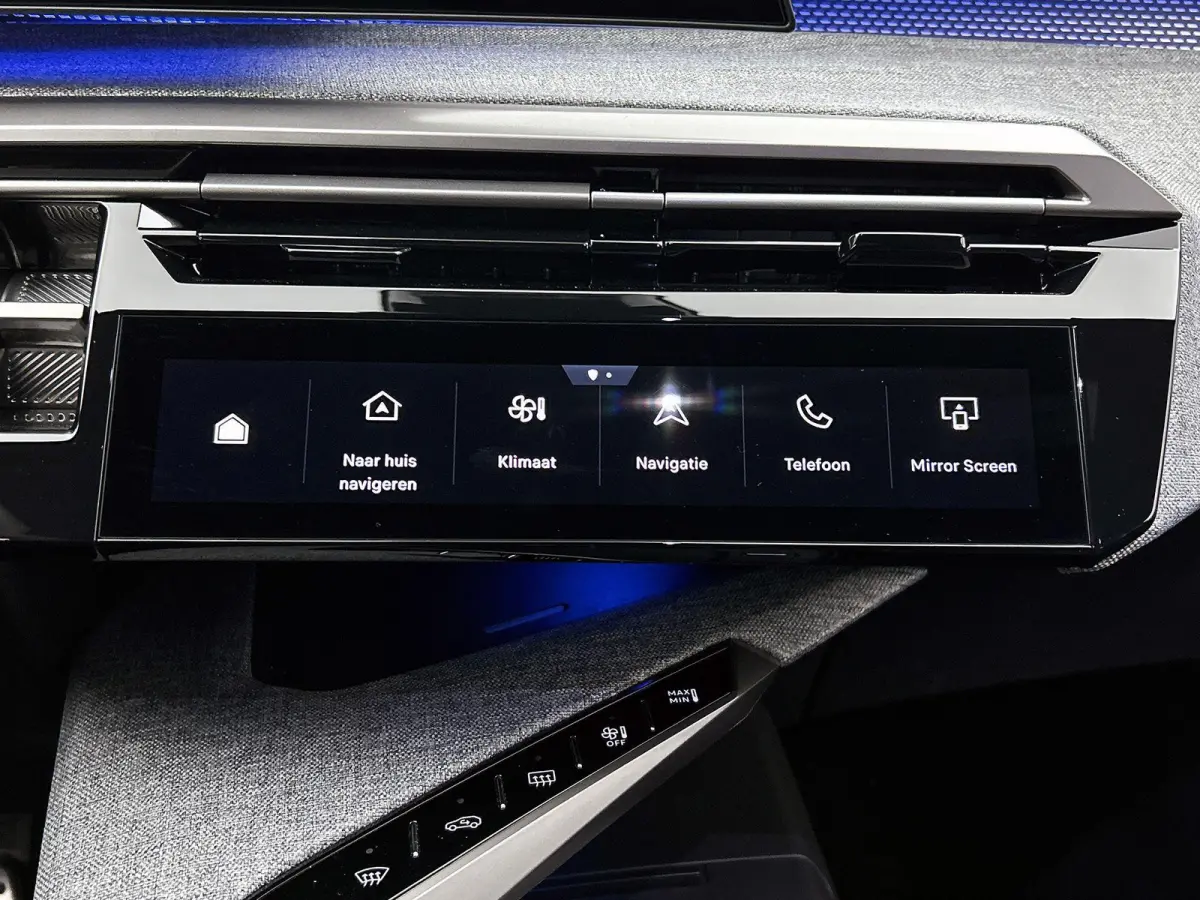 GT 195pk Plug-in Hybrid Automaat | Navigatie | 360 Camera | Elektrische achterklep | Stoelverwarming | Cruise control adaptief | Full LED koplampen | Lichtmetalen velgen 19 inch | Apple Carp