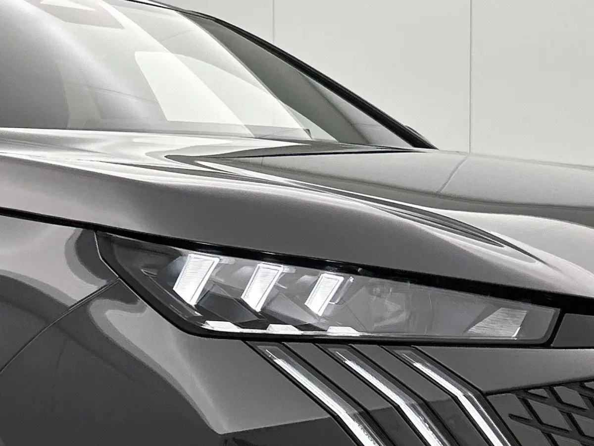 GT 195pk Plug-in Hybrid Automaat | Navigatie | 360 Camera | Elektrische achterklep | Stoelverwarming | Cruise control adaptief | Full LED koplampen | Lichtmetalen velgen 19 inch | Apple Carp