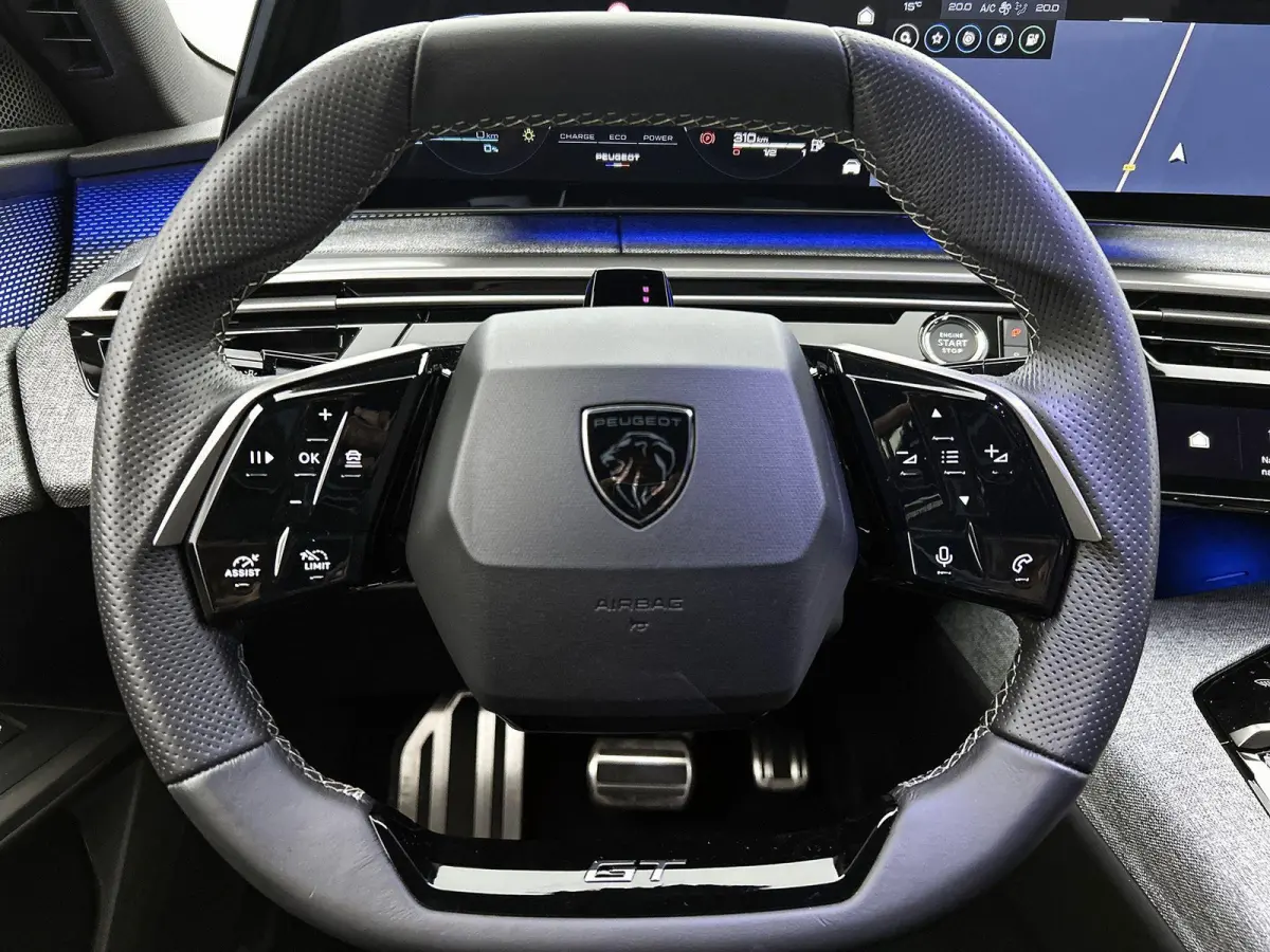 GT 195pk Plug-in Hybrid Automaat | Navigatie | 360 Camera | Elektrische achterklep | Stoelverwarming | Cruise control adaptief | Full LED koplampen | Lichtmetalen velgen 19 inch | Apple Carp