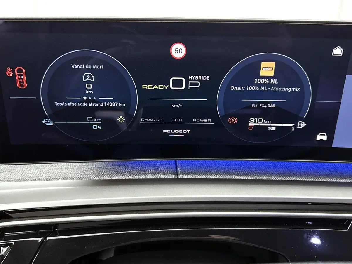 GT 195pk Plug-in Hybrid Automaat | Navigatie | 360 Camera | Elektrische achterklep | Stoelverwarming | Cruise control adaptief | Full LED koplampen | Lichtmetalen velgen 19 inch | Apple Carp