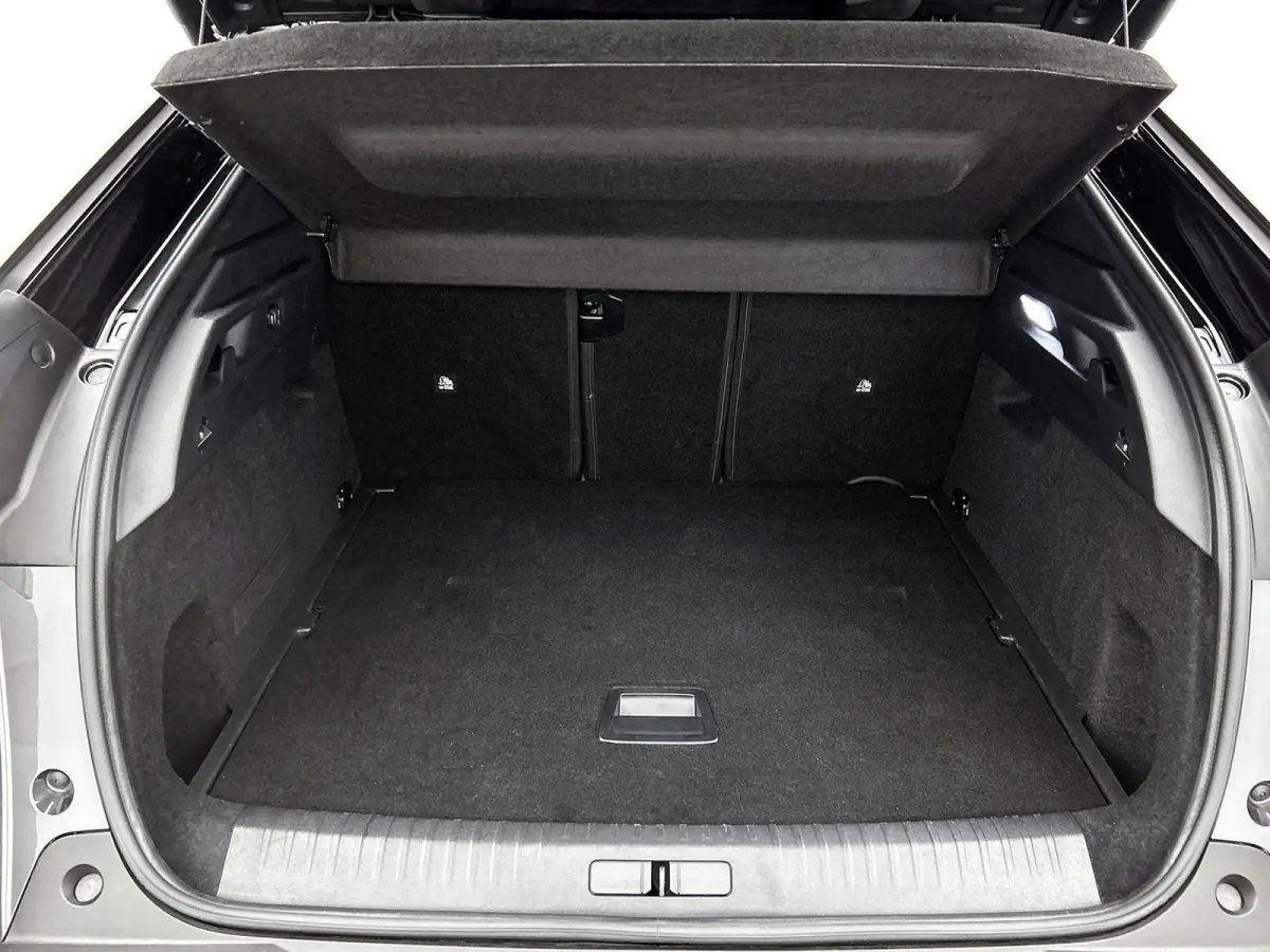 GT 195pk Plug-in Hybrid Automaat | Navigatie | 360 Camera | Elektrische achterklep | Stoelverwarming | Cruise control adaptief | Full LED koplampen | Lichtmetalen velgen 19 inch | Apple Carp