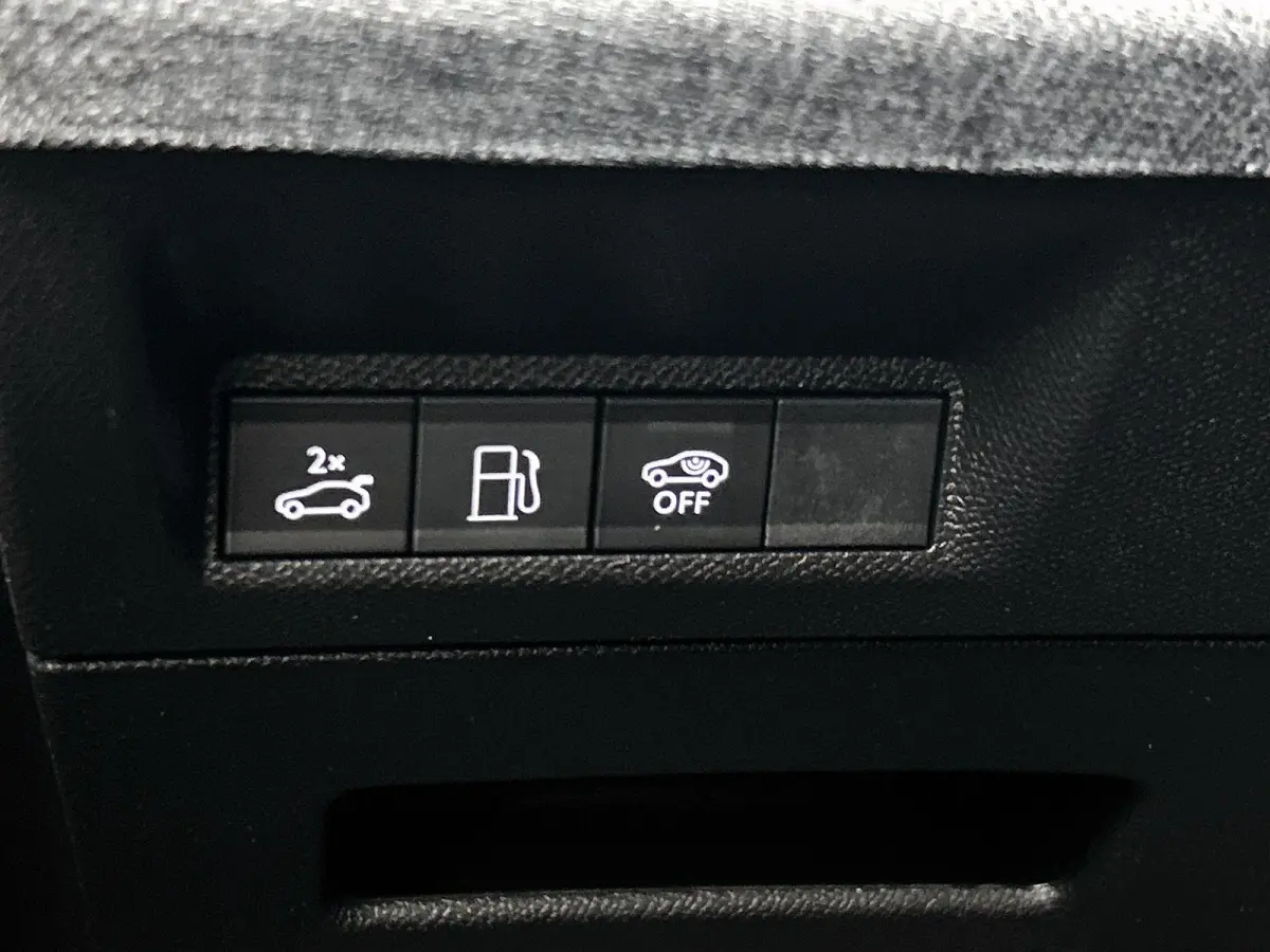 GT 195pk Plug-in Hybrid Automaat | Navigatie | 360 Camera | Elektrische achterklep | Stoelverwarming | Cruise control adaptief | Full LED koplampen | Lichtmetalen velgen 19 inch | Apple Carp