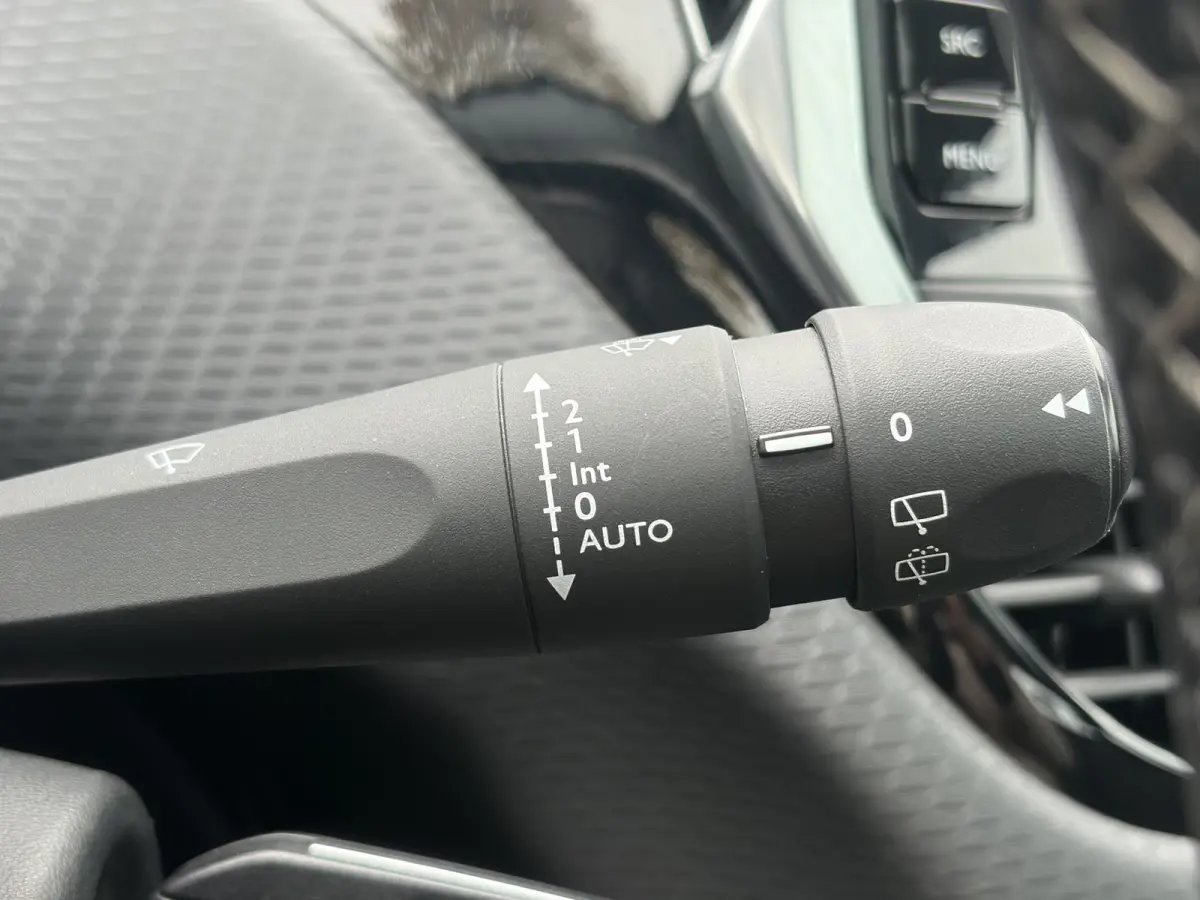 1.2 PureTech Allure ✓D-riem vv in 12-2023✓1e Eigenaar✓Afn Trekhaak✓Dealer Onderhouden✓Pano✓Camera✓Carplay✓Navi✓✓Clima✓Cruise✓Lm velgen✓Pdc✓Recent beurt gehad✓5 