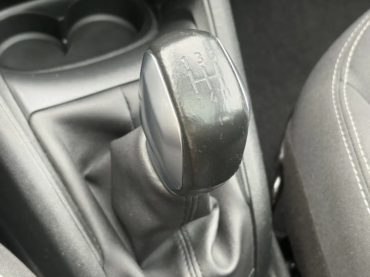 1.2 PureTech Allure ✓D-riem vv in 12-2023✓1e Eigenaar✓Afn Trekhaak✓Dealer Onderhouden✓Pano✓Camera✓Carplay✓Navi✓✓Clima✓Cruise✓Lm velgen✓Pdc✓Recent beurt gehad✓5 