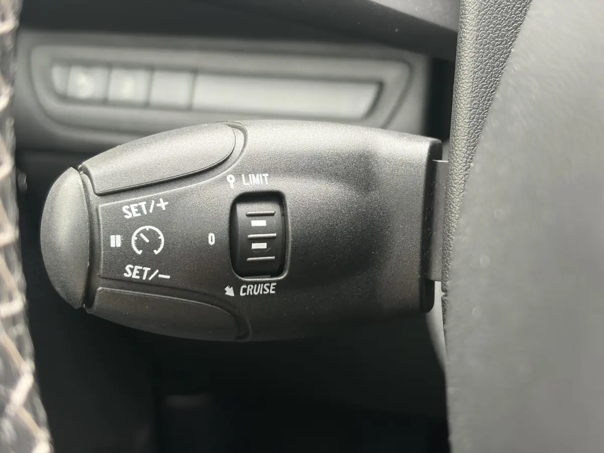 1.2 PureTech Allure ✓D-riem vv in 12-2023✓1e Eigenaar✓Afn Trekhaak✓Dealer Onderhouden✓Pano✓Camera✓Carplay✓Navi✓✓Clima✓Cruise✓Lm velgen✓Pdc✓Recent beurt gehad✓5 