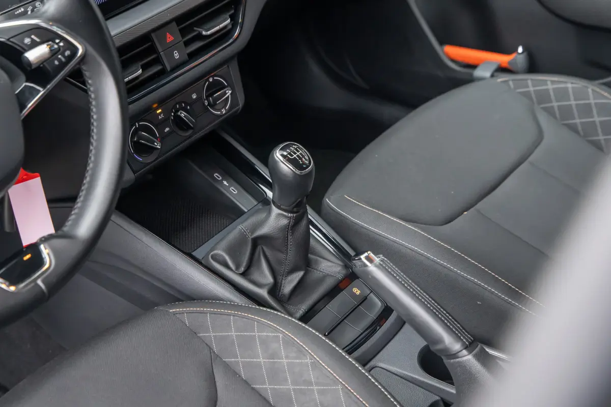 1.0 TSI Ambition | Apple Carplay/Android Auto | Cruise control | Parkeersensoren | Elektrische ramen | Lichtmetalen velgen | Airco | Apple Carplay/Android Auto|telefoonintegratie premium | C