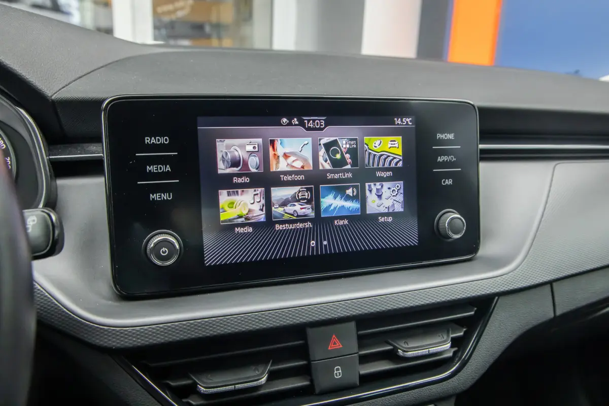 1.0 TSI Ambition | Apple Carplay/Android Auto | Cruise control | Parkeersensoren | Elektrische ramen | Lichtmetalen velgen | Airco | Apple Carplay/Android Auto|telefoonintegratie premium | C