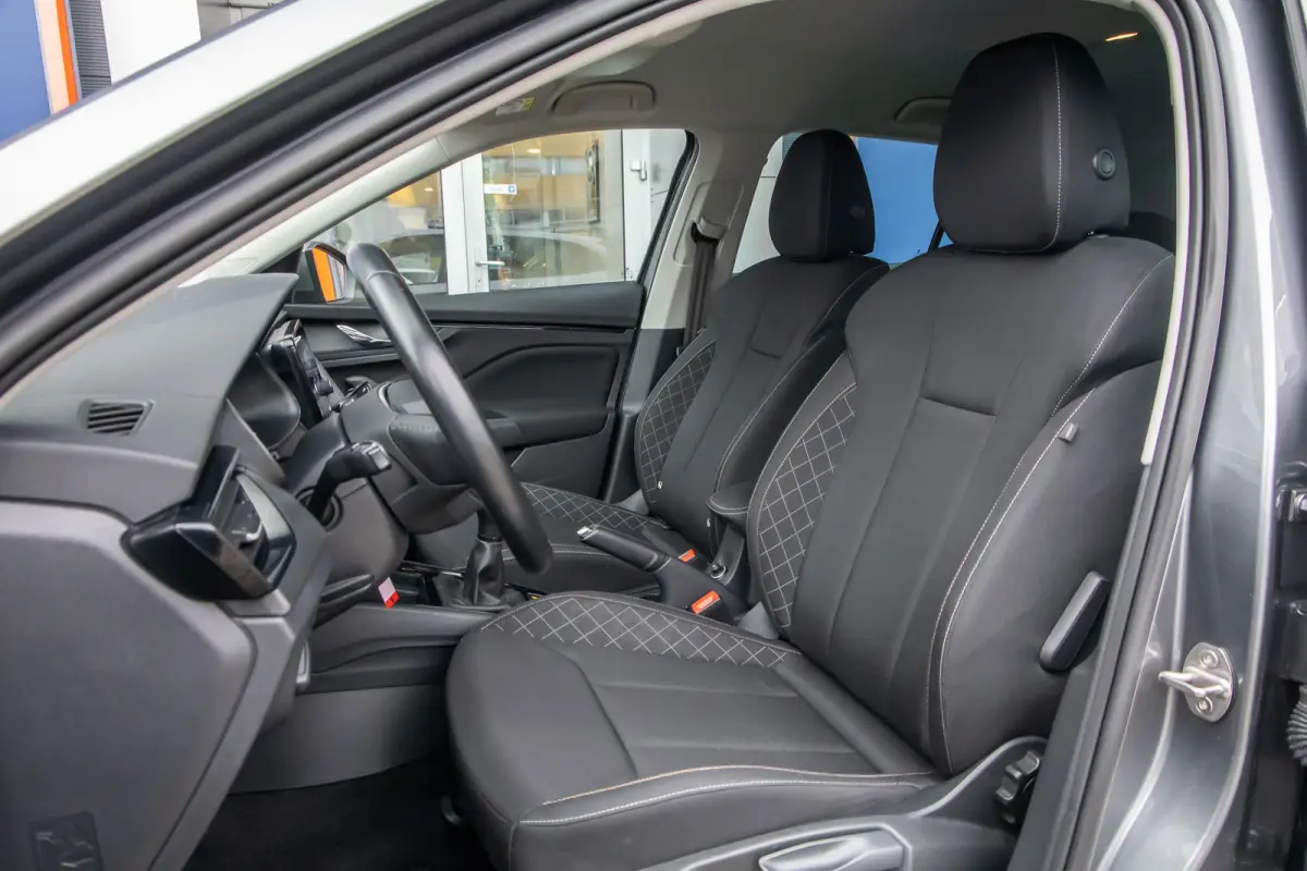 1.0 TSI Ambition | Apple Carplay/Android Auto | Cruise control | Parkeersensoren | Elektrische ramen | Lichtmetalen velgen | Airco | Apple Carplay/Android Auto|telefoonintegratie premium | C