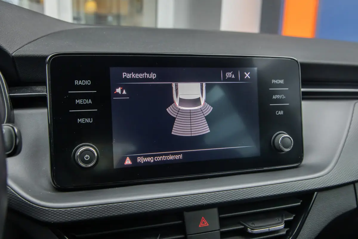 1.0 TSI Ambition | Apple Carplay/Android Auto | Cruise control | Parkeersensoren | Elektrische ramen | Lichtmetalen velgen | Airco | Apple Carplay/Android Auto|telefoonintegratie premium | C
