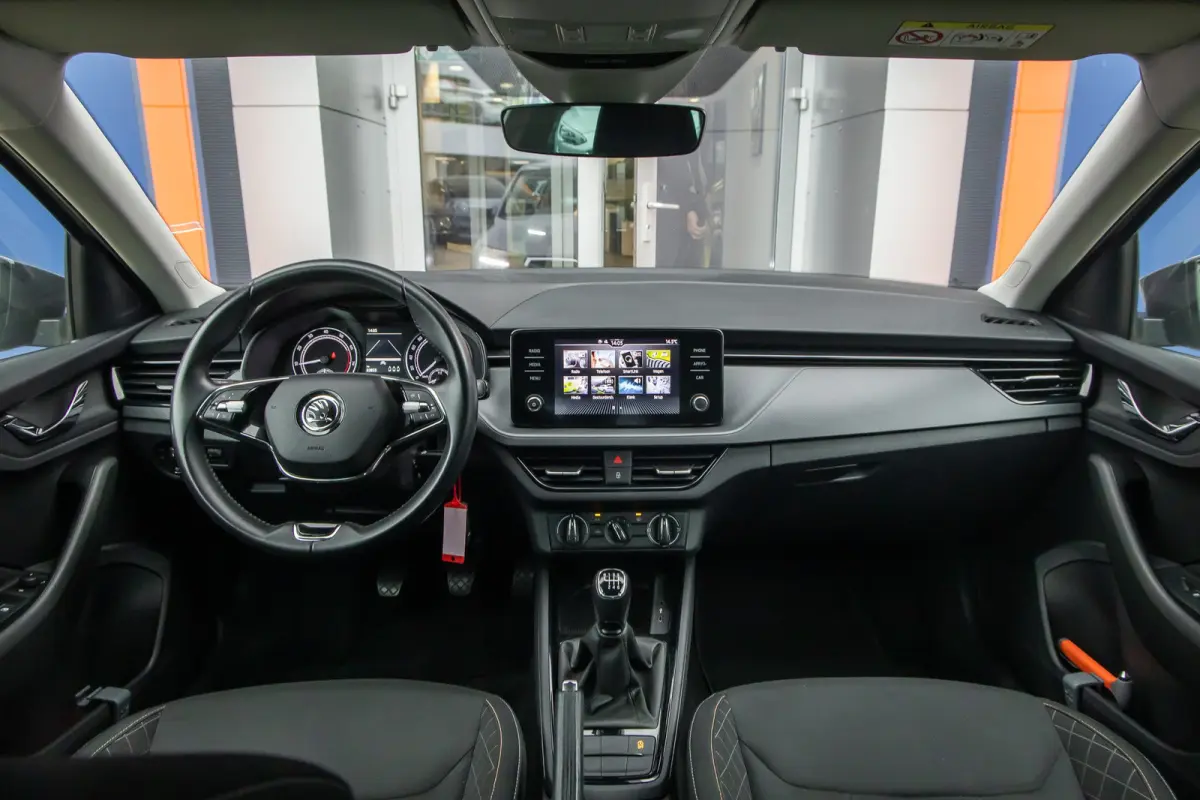 1.0 TSI Ambition | Apple Carplay/Android Auto | Cruise control | Parkeersensoren | Elektrische ramen | Lichtmetalen velgen | Airco | Apple Carplay/Android Auto|telefoonintegratie premium | C