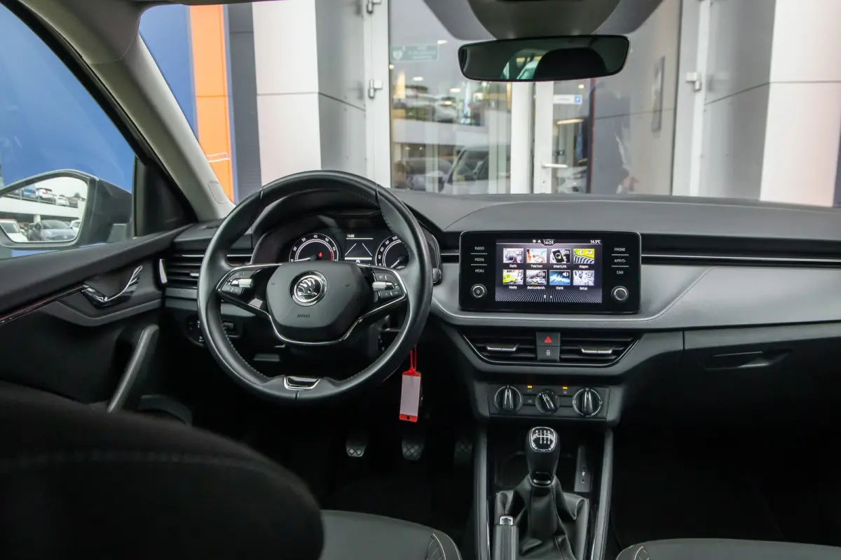 1.0 TSI Ambition | Apple Carplay/Android Auto | Cruise control | Parkeersensoren | Elektrische ramen | Lichtmetalen velgen | Airco | Apple Carplay/Android Auto|telefoonintegratie premium | C