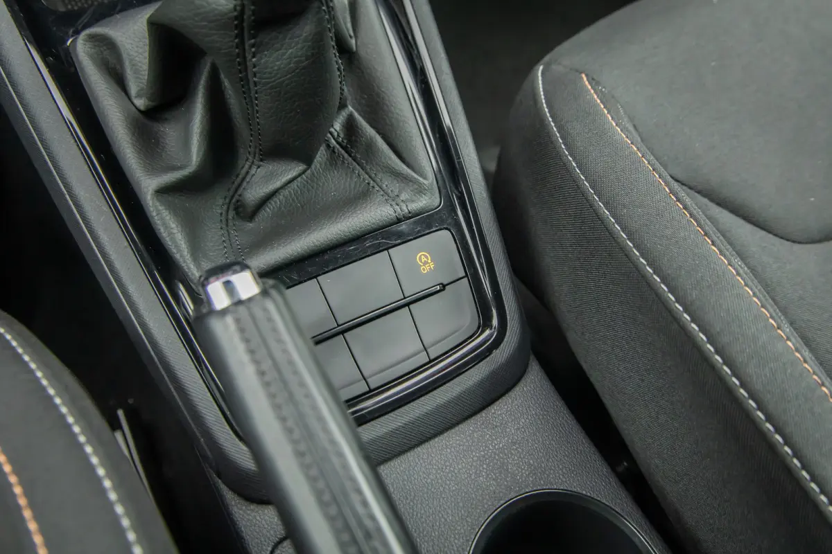 1.0 TSI Ambition | Apple Carplay/Android Auto | Cruise control | Parkeersensoren | Elektrische ramen | Lichtmetalen velgen | Airco | Apple Carplay/Android Auto|telefoonintegratie premium | C