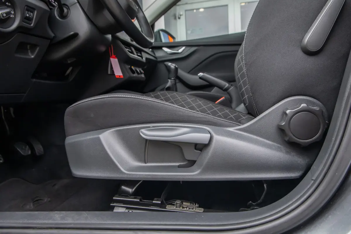 1.0 TSI Ambition | Apple Carplay/Android Auto | Cruise control | Parkeersensoren | Elektrische ramen | Lichtmetalen velgen | Airco | Apple Carplay/Android Auto|telefoonintegratie premium | C