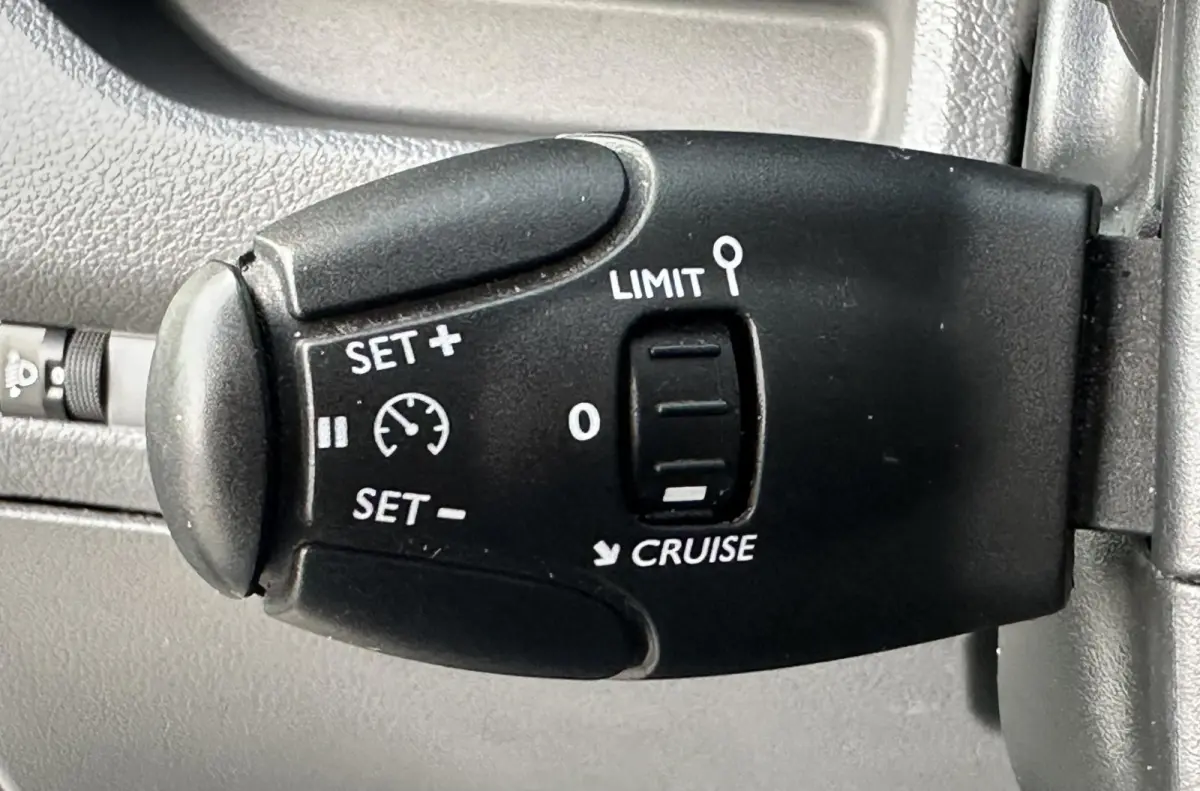 1.6 D-4D Cool Comfort L2H1 Airco|Cruise