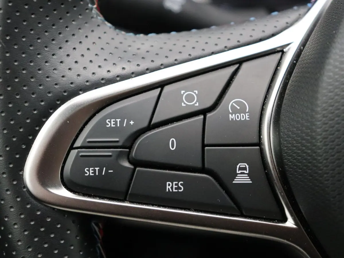 1.8 E-Tech full hybrid 160 esprit Alpine | Schuif/kanteldak | Stoel/stuur verwarming | Elektrische voorruit verwarming | 360' camera |