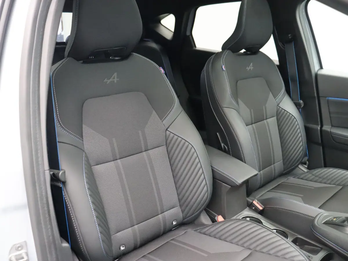 1.8 E-Tech full hybrid 160 esprit Alpine | Schuif/kanteldak | Stoel/stuur verwarming | Elektrische voorruit verwarming | 360' camera |