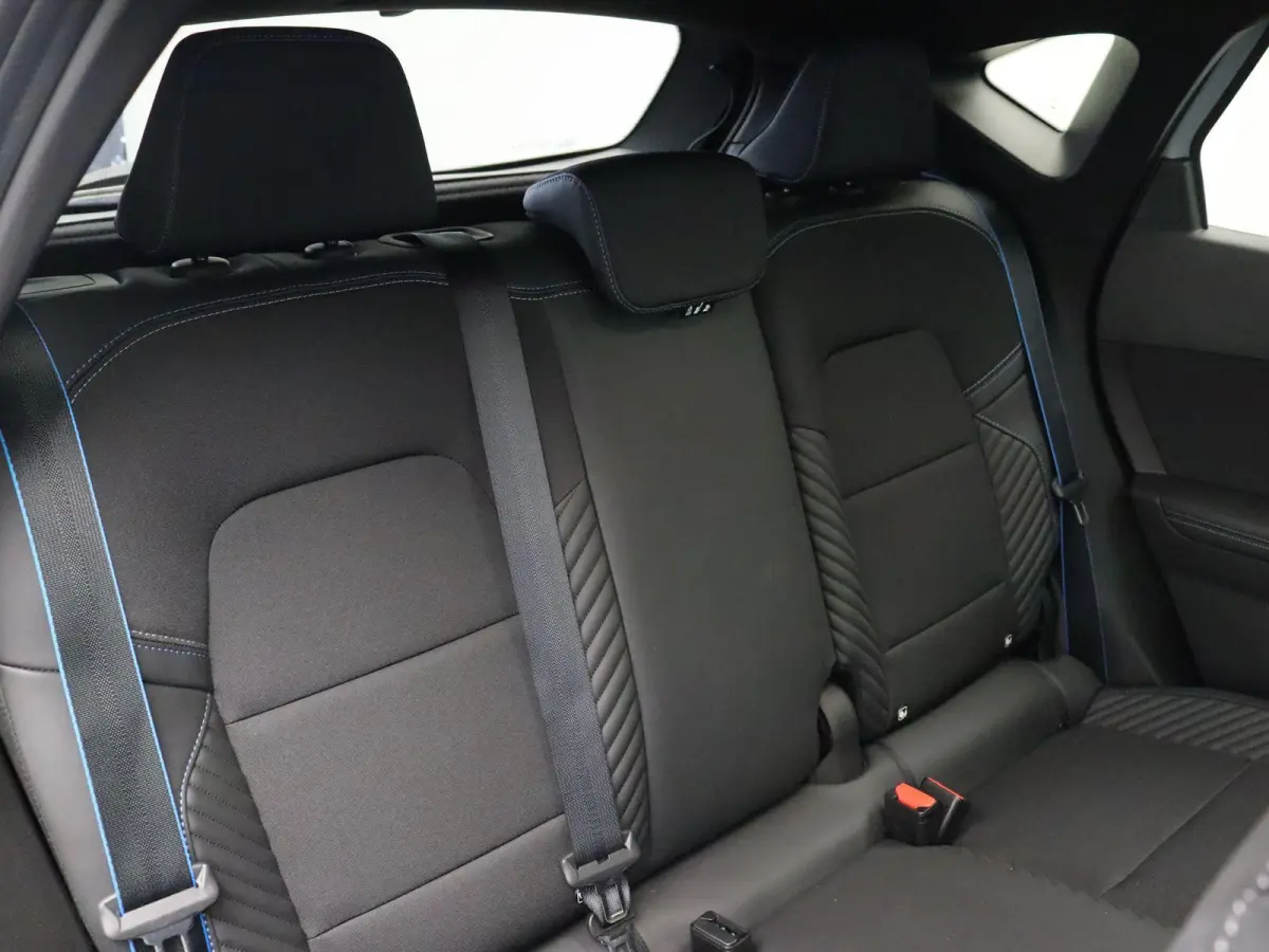 1.8 E-Tech full hybrid 160 esprit Alpine | Schuif/kanteldak | Stoel/stuur verwarming | Elektrische voorruit verwarming | 360' camera |