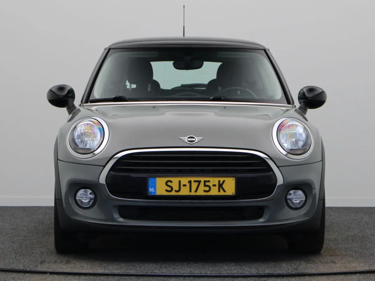 1.5 Cooper | Navigatie | Bluetooth | Airco | Lichtmetalen velgen |