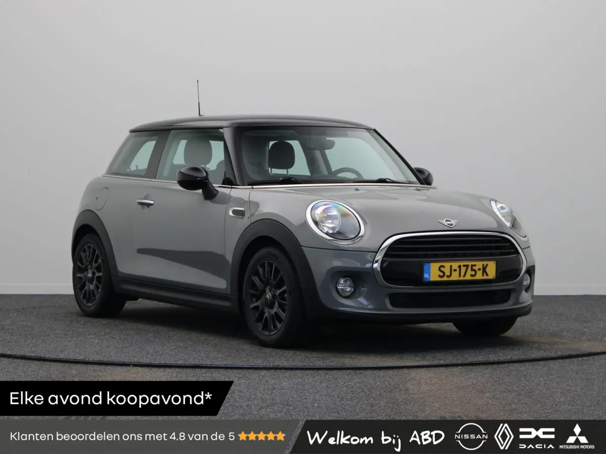 1.5 Cooper | Navigatie | Bluetooth | Airco | Lichtmetalen velgen |