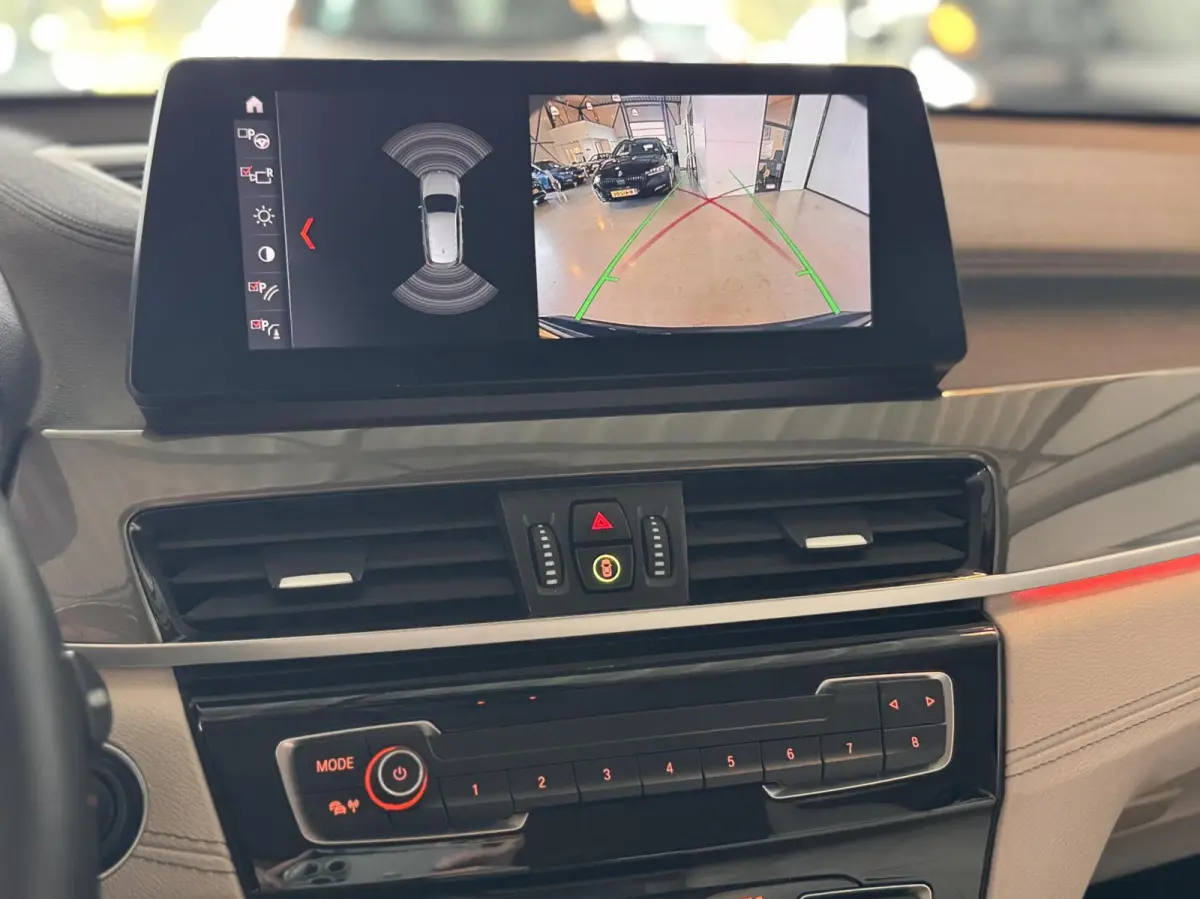 sDrive20i Orange Edition