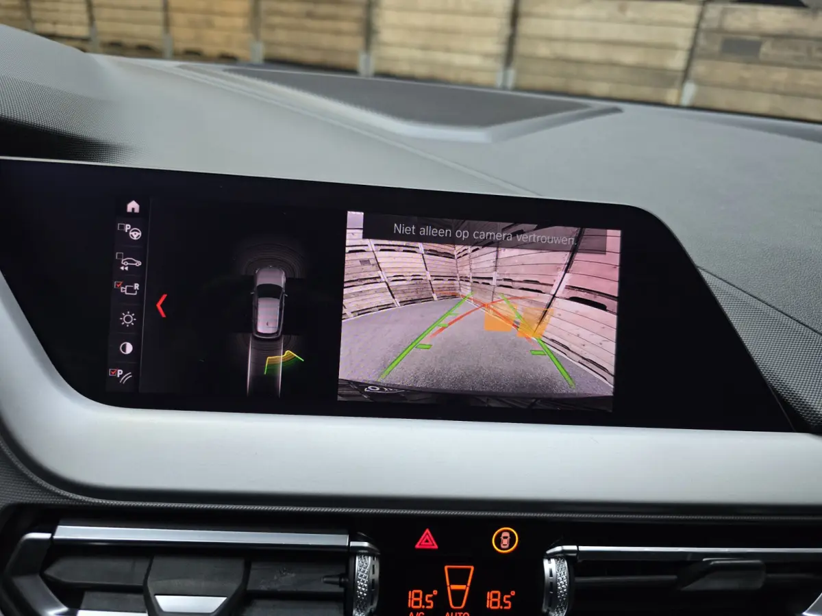 118i High Executive Pano Clima Camera HUD Navi LM