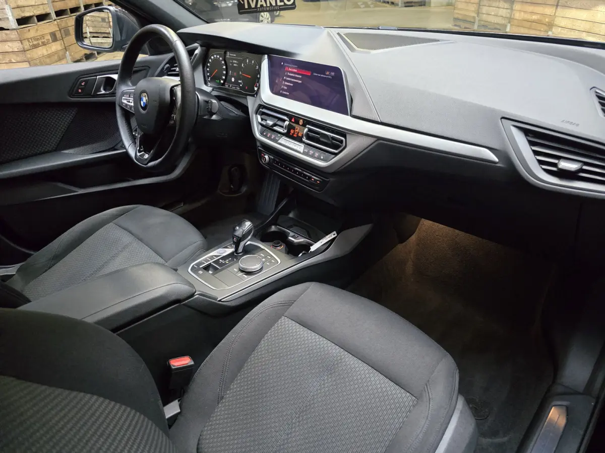 118i High Executive Pano Clima Camera HUD Navi LM