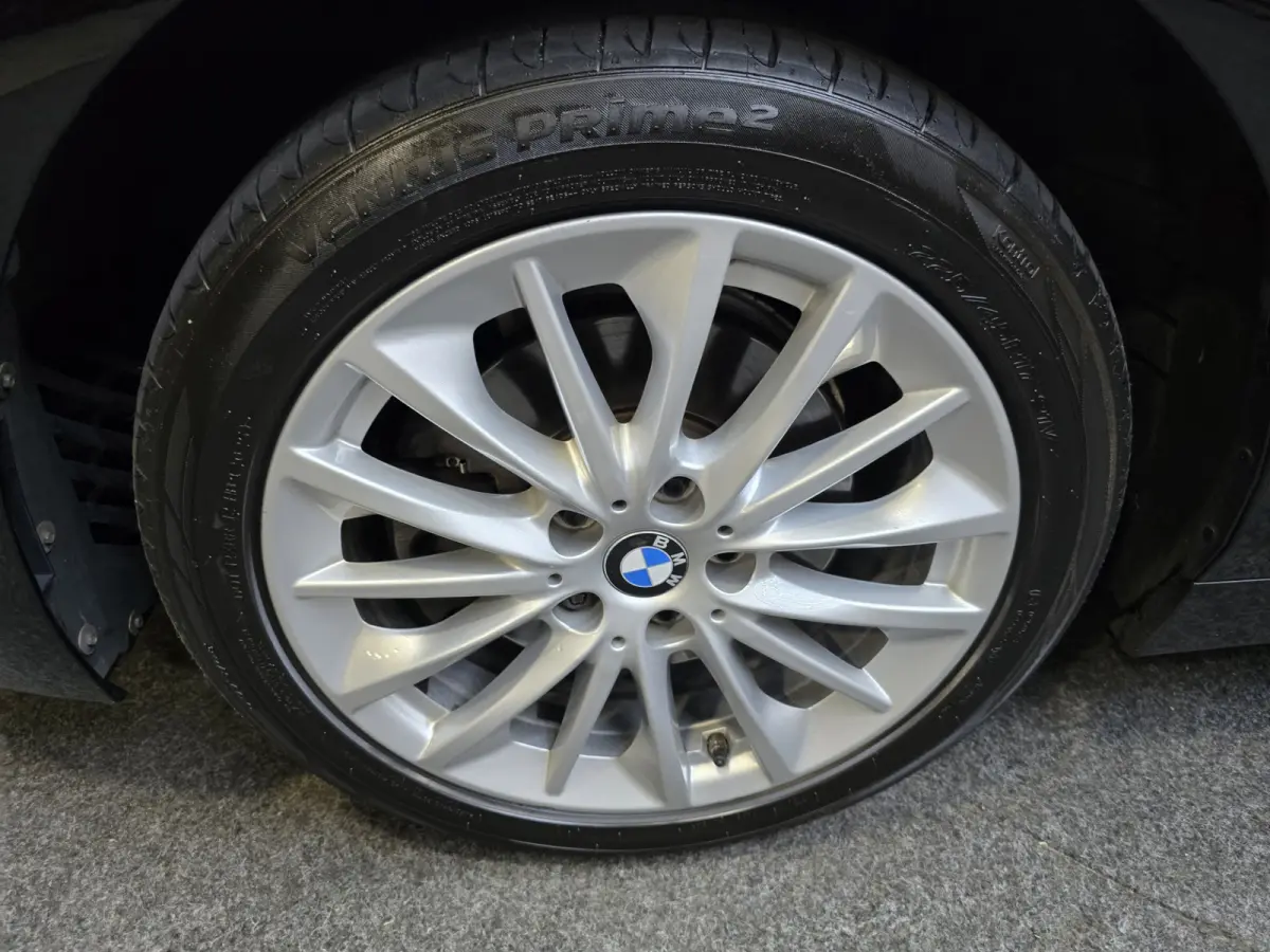 118i High Executive Pano Clima Camera HUD Navi LM