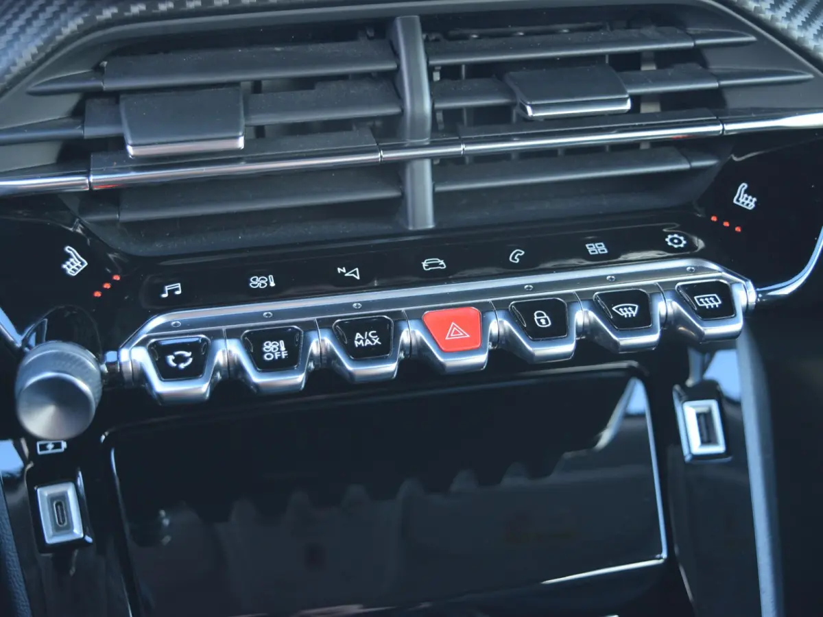 1.2 PureTech Blue Lease Allure | 100 PK | NAVI | TREKHAAK | PARKEERSENSOREN MET CAMERA | CLIMATE CONTROL |