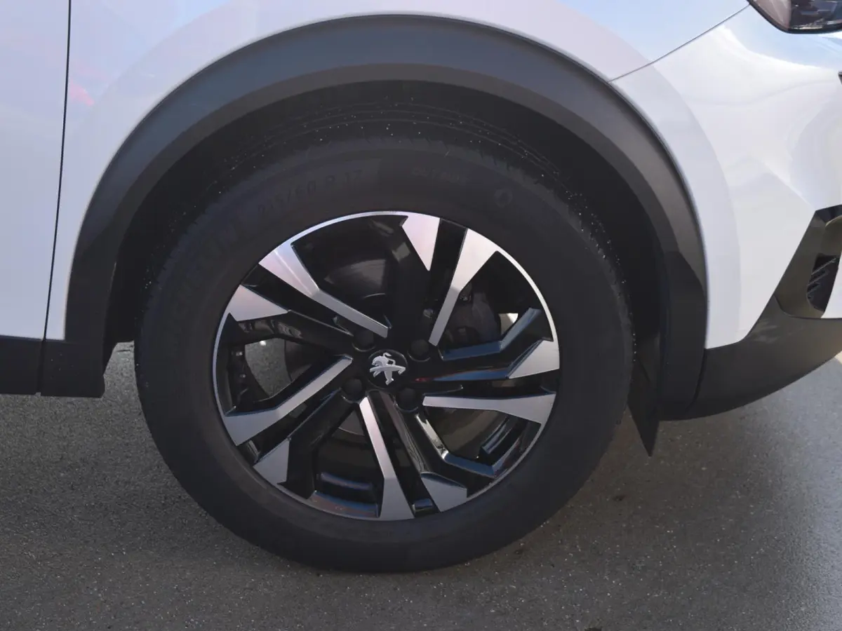 1.2 PureTech Blue Lease Allure | 100 PK | NAVI | TREKHAAK | PARKEERSENSOREN MET CAMERA | CLIMATE CONTROL |