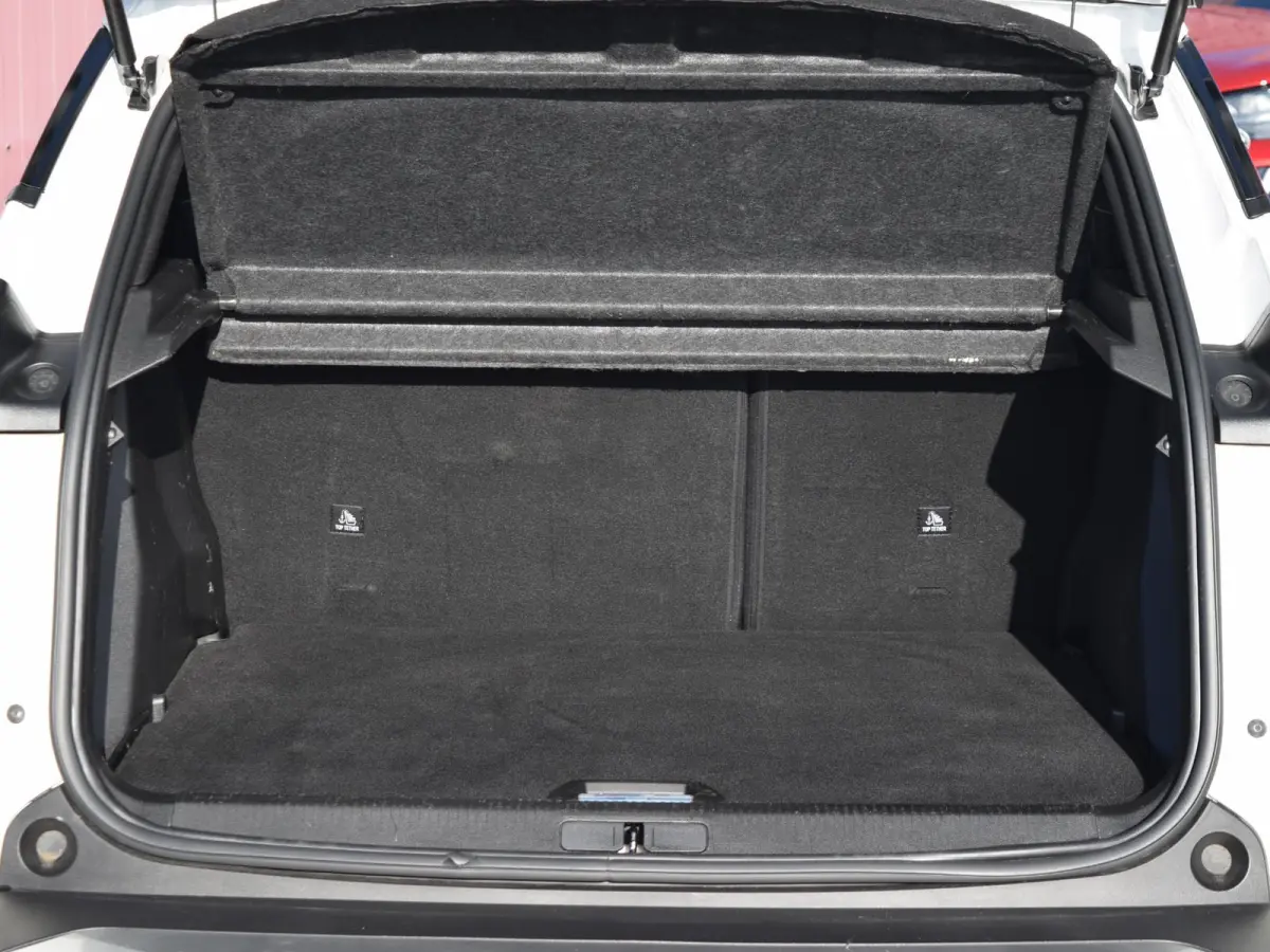1.2 PureTech Blue Lease Allure | 100 PK | NAVI | TREKHAAK | PARKEERSENSOREN MET CAMERA | CLIMATE CONTROL |