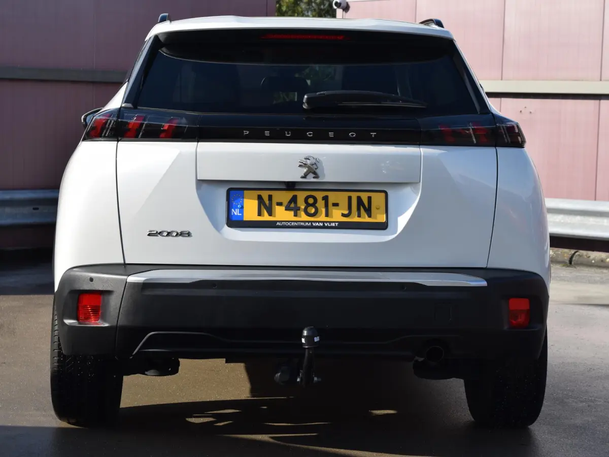1.2 PureTech Blue Lease Allure | 100 PK | NAVI | TREKHAAK | PARKEERSENSOREN MET CAMERA | CLIMATE CONTROL |