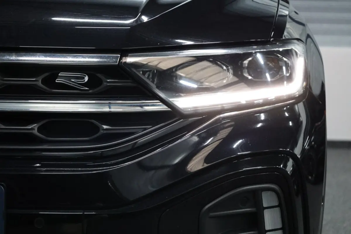 1.5 TSI R-Line BTW/LED/VIRTUAL/SFEER/PANORAMADAK/HALF LEER+S.VERWARMING+MASSAGE/18" LMV/CAM/ACC/12 MDN GARANTIE!