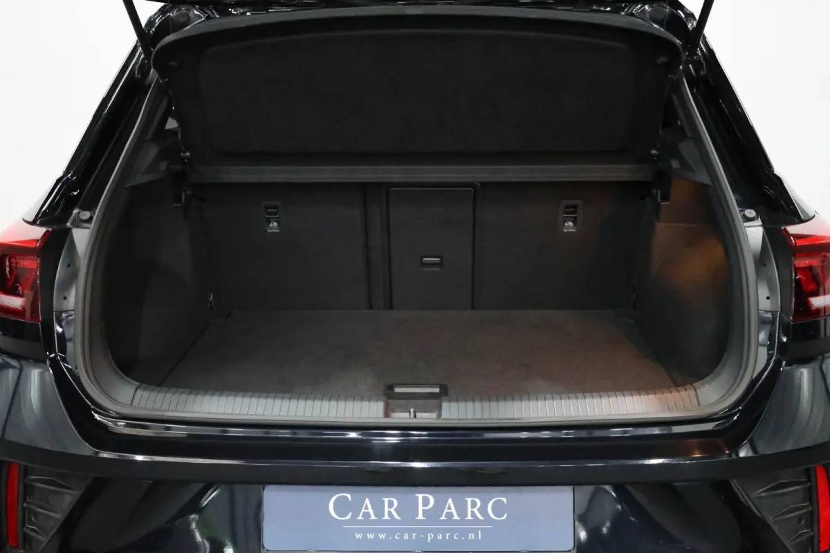 1.5 TSI R-Line BTW/LED/VIRTUAL/SFEER/PANORAMADAK/HALF LEER+S.VERWARMING+MASSAGE/18" LMV/CAM/ACC/12 MDN GARANTIE!
