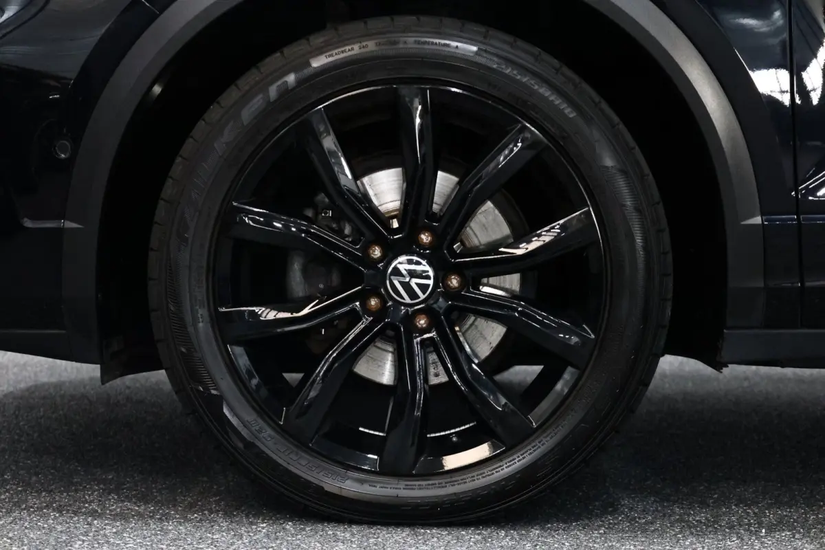 1.5 TSI R-Line BTW/LED/VIRTUAL/SFEER/PANORAMADAK/HALF LEER+S.VERWARMING+MASSAGE/18" LMV/CAM/ACC/12 MDN GARANTIE!