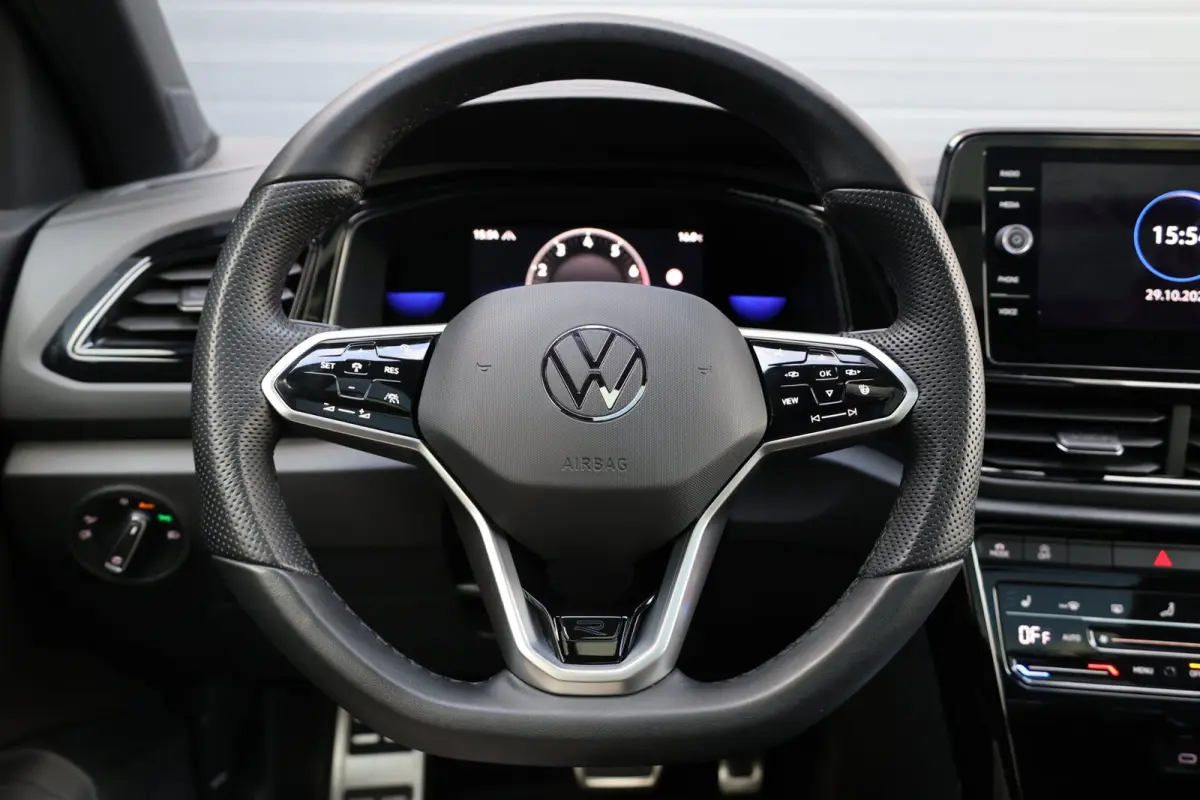 1.5 TSI R-Line BTW/LED/VIRTUAL/SFEER/PANORAMADAK/HALF LEER+S.VERWARMING+MASSAGE/18" LMV/CAM/ACC/12 MDN GARANTIE!