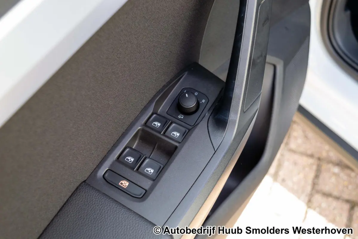 1.0 EcoTSI FR Business Connect