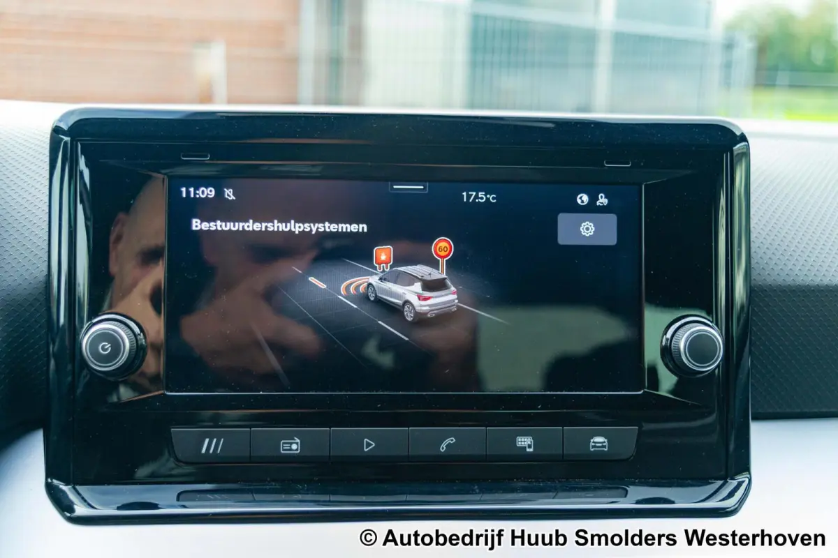 1.0 EcoTSI FR Business Connect