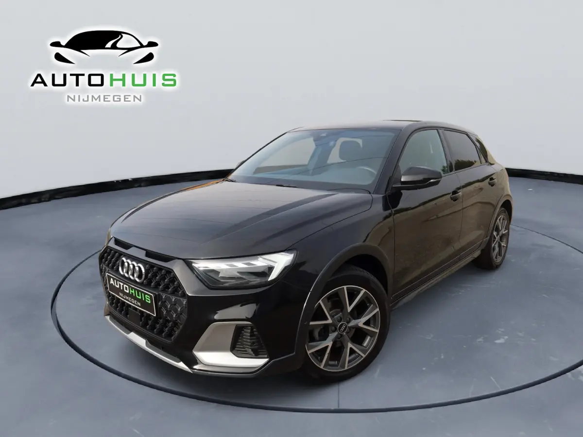 citycarver Audi A1 Citycarver 30 TFSI S tronic – Mythoszwart Metallic