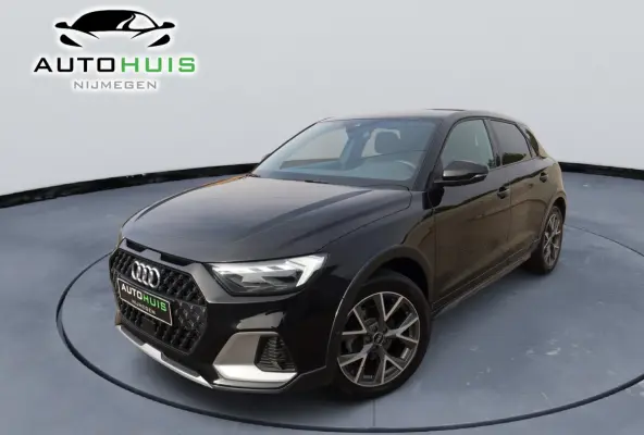 citycarver Audi A1 Citycarver 30 TFSI S tronic – Mythoszwart Metallic