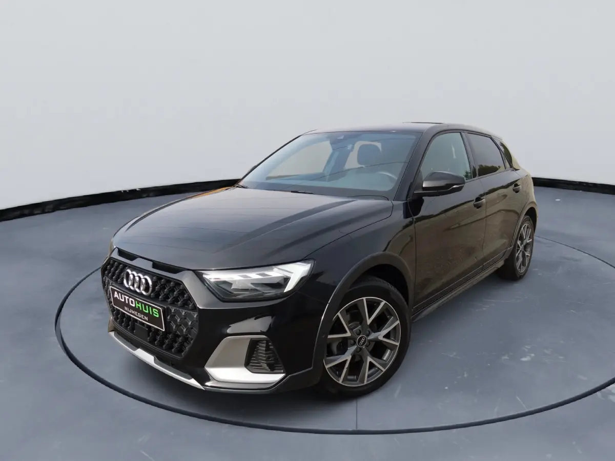 citycarver Audi A1 Citycarver 30 TFSI S tronic – Mythoszwart Metallic
