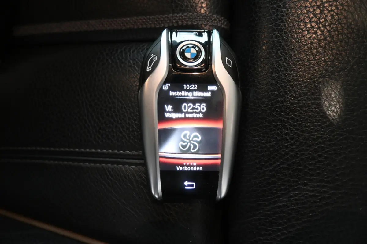 520i High Executive M Sport Automaat Clima LED Cruise Navigatie Trekhaak PDC Standkachel 100% Onderhouden! Inruil Mogelijk