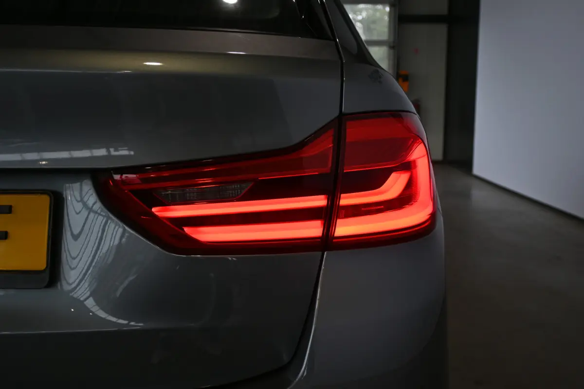 520i High Executive M Sport Automaat Clima LED Cruise Navigatie Trekhaak PDC Standkachel 100% Onderhouden! Inruil Mogelijk