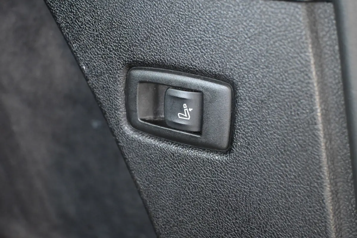 520i High Executive M Sport Automaat Clima LED Cruise Navigatie Trekhaak PDC Standkachel 100% Onderhouden! Inruil Mogelijk