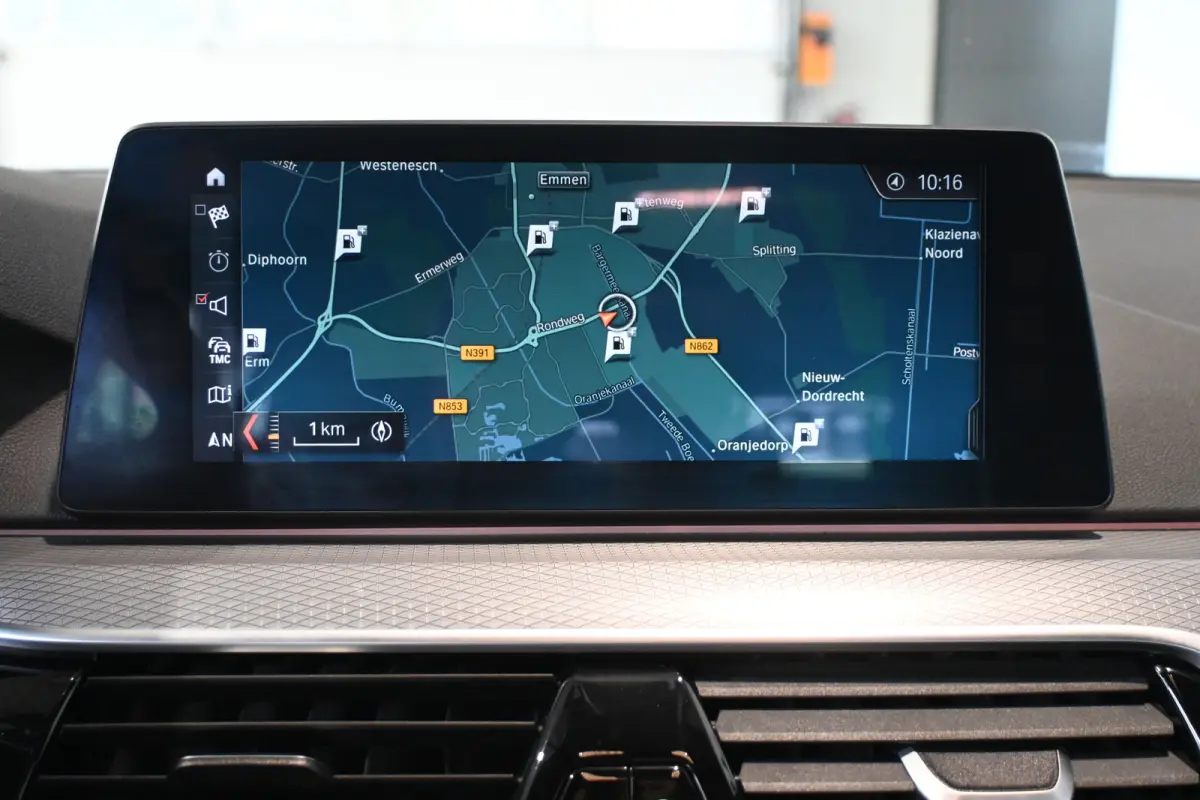 520i High Executive M Sport Automaat Clima LED Cruise Navigatie Trekhaak PDC Standkachel 100% Onderhouden! Inruil Mogelijk